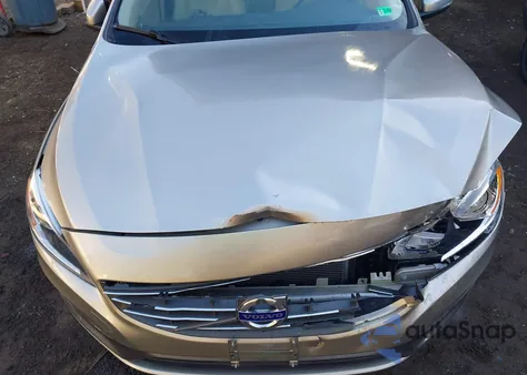 2015 Volvo S60 T5 Premier из США, поврежденный, VIN YV140MFK0F2336532